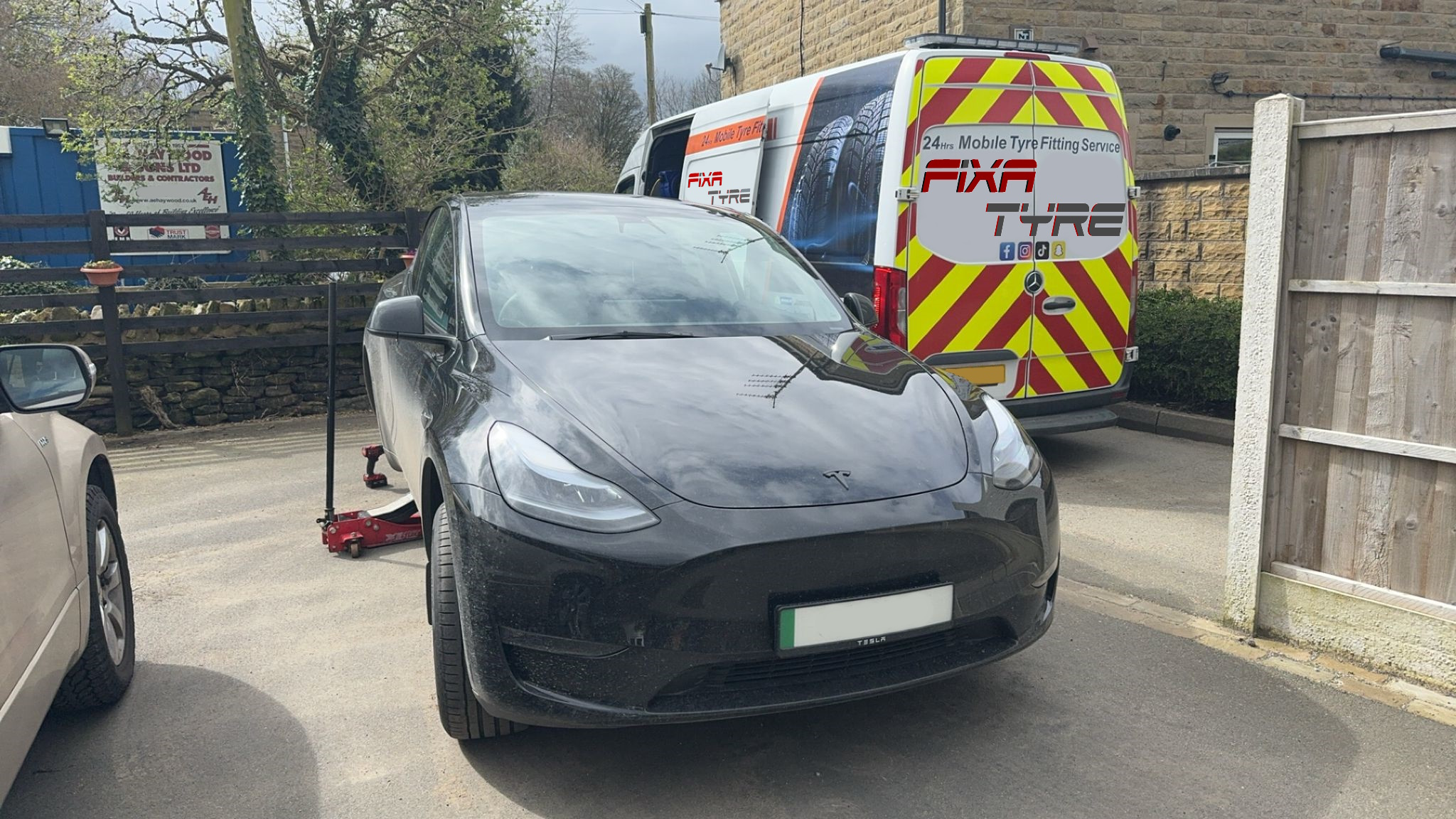 Mobile Tyre Fitting Dubai in Dubai